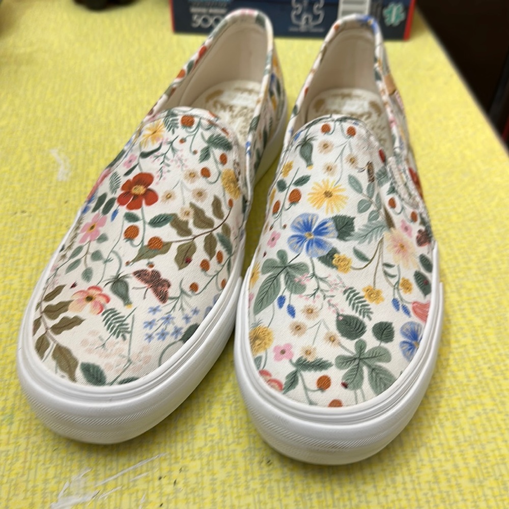 Rifle Paper Co. for Keds Strawberry fields size 10 NWOT